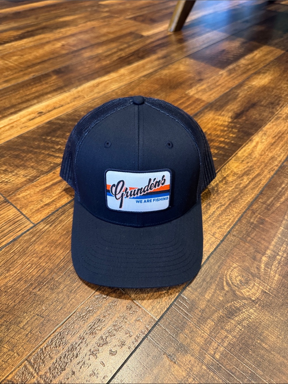 GRUNDENS LOW PRO SCRIPT TRUCKER HAT/COLOR: navy